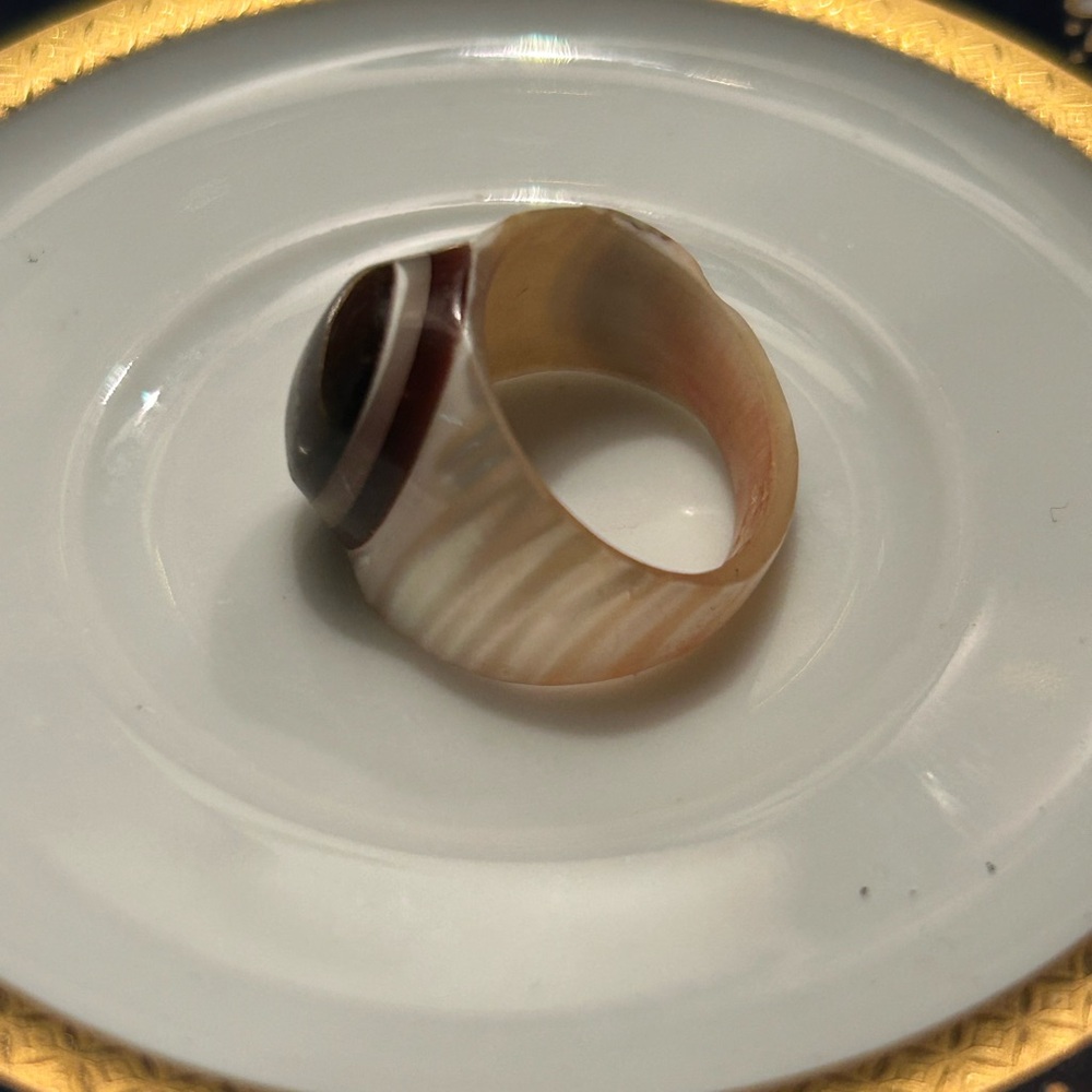 Vintage Shell & Horn Ring - image 8
